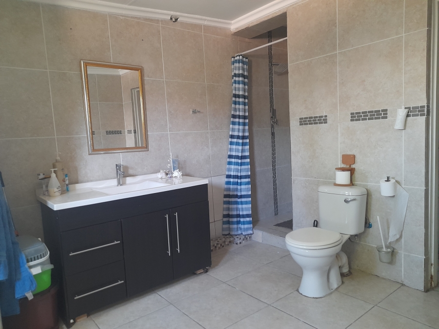 3 Bedroom Property for Sale in Brackenhurst Gauteng