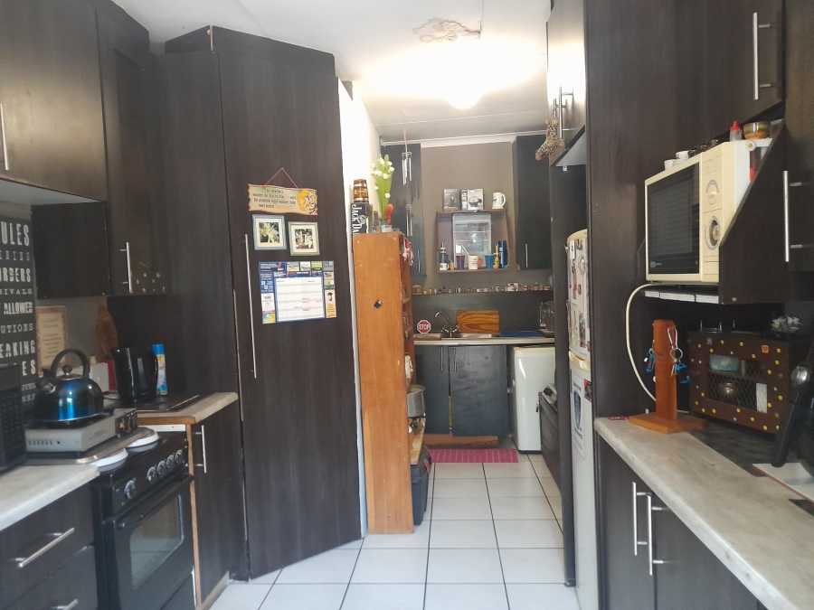 3 Bedroom Property for Sale in Brackenhurst Gauteng