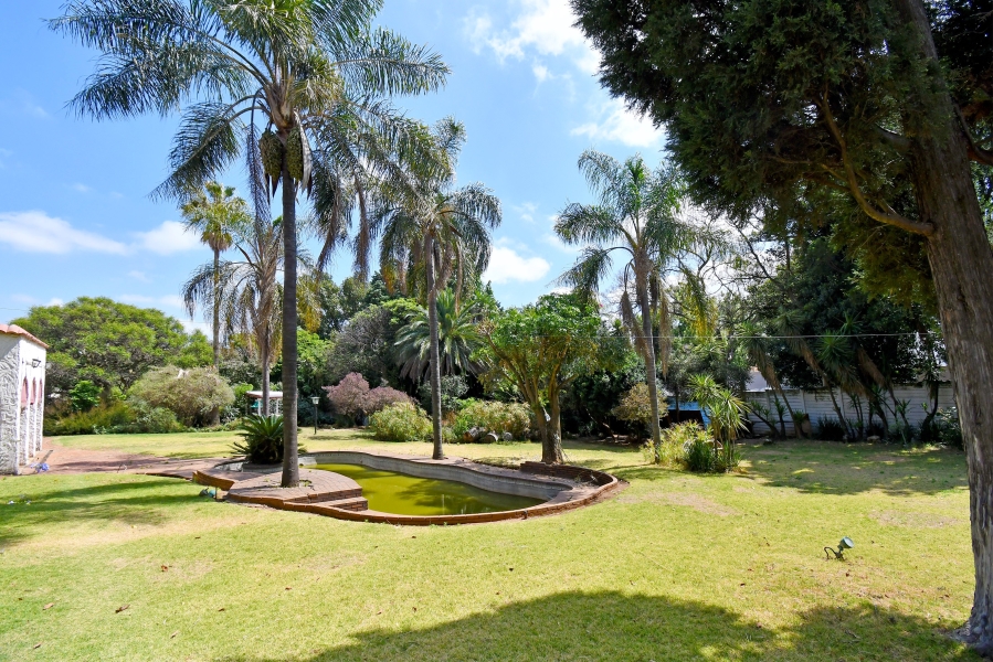 6 Bedroom Property for Sale in Dunkeld Gauteng