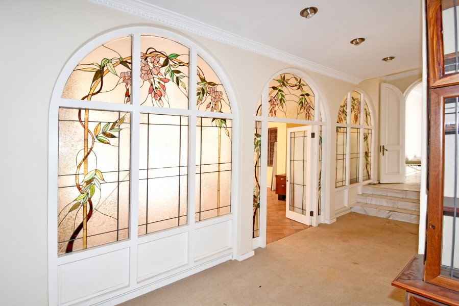 6 Bedroom Property for Sale in Dunkeld Gauteng