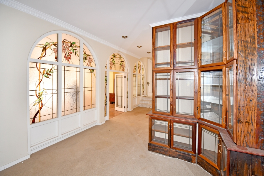 6 Bedroom Property for Sale in Dunkeld Gauteng