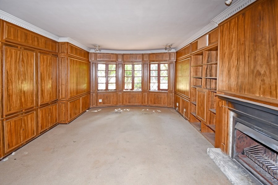 6 Bedroom Property for Sale in Dunkeld Gauteng