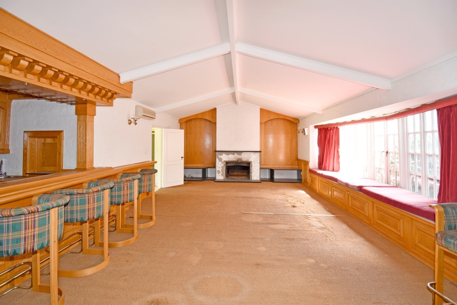 6 Bedroom Property for Sale in Dunkeld Gauteng