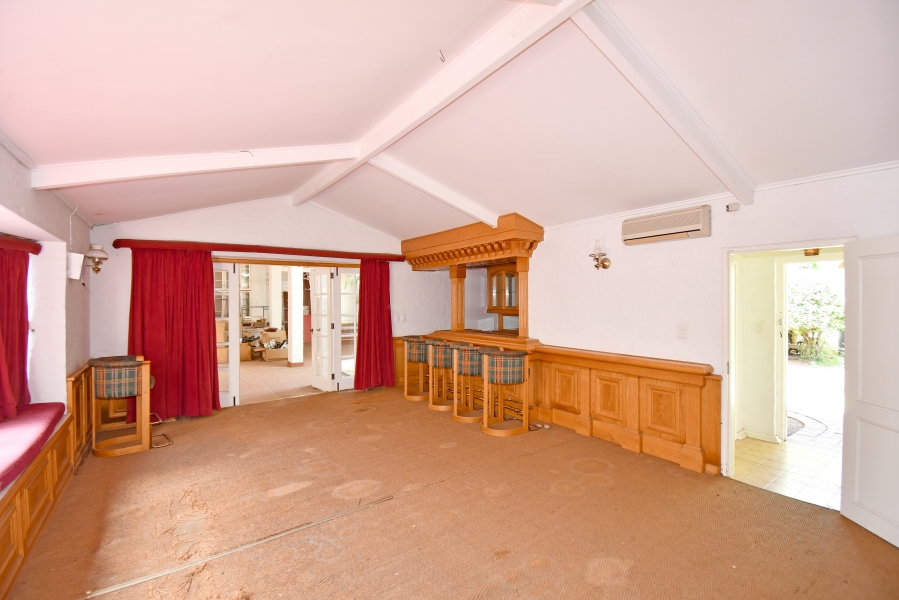 6 Bedroom Property for Sale in Dunkeld Gauteng