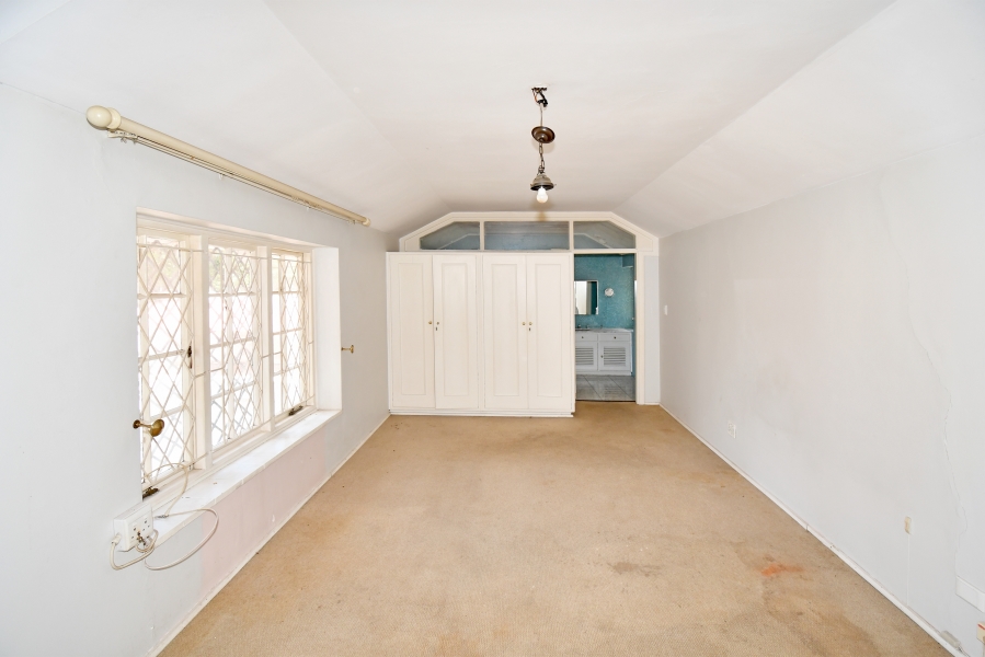 6 Bedroom Property for Sale in Dunkeld Gauteng