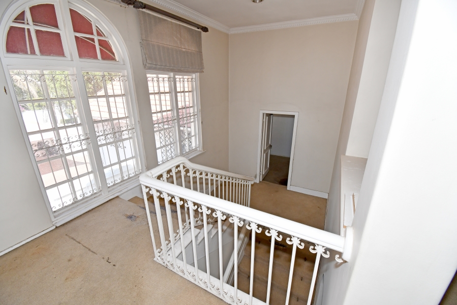 6 Bedroom Property for Sale in Dunkeld Gauteng