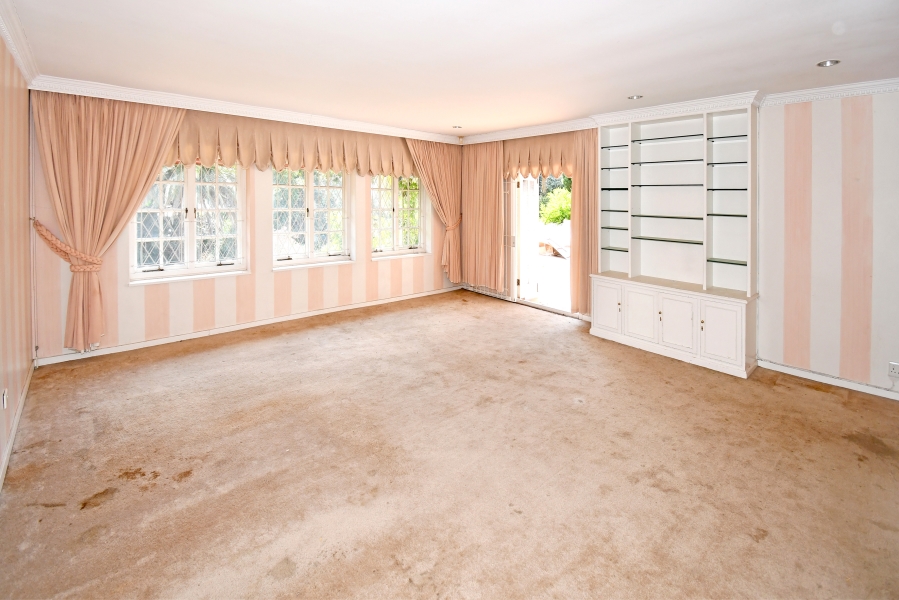 6 Bedroom Property for Sale in Dunkeld Gauteng