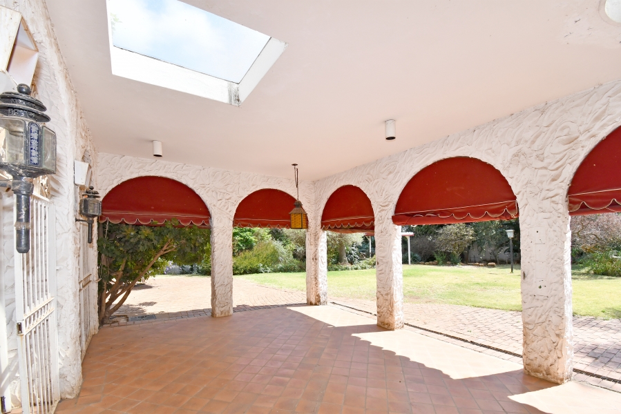 6 Bedroom Property for Sale in Dunkeld Gauteng