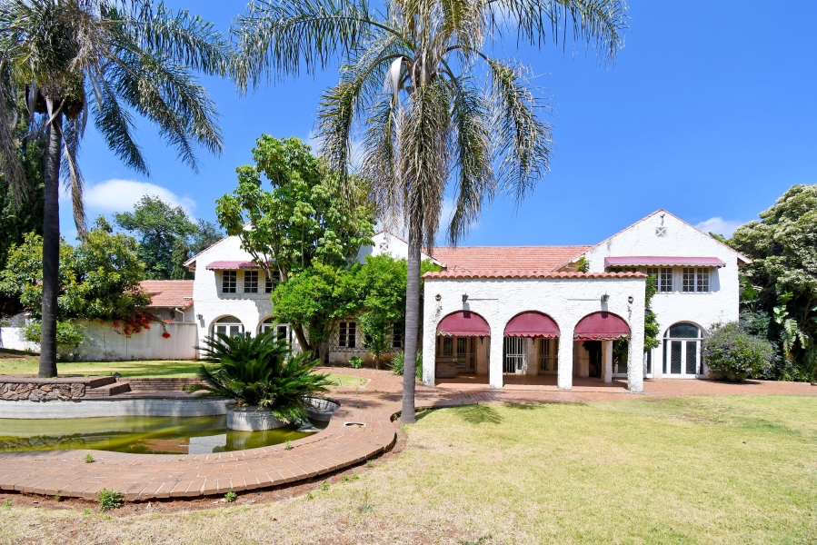6 Bedroom Property for Sale in Dunkeld Gauteng