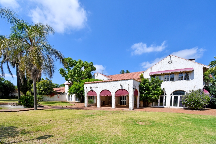 6 Bedroom Property for Sale in Dunkeld Gauteng