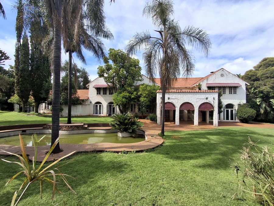 6 Bedroom Property for Sale in Dunkeld Gauteng