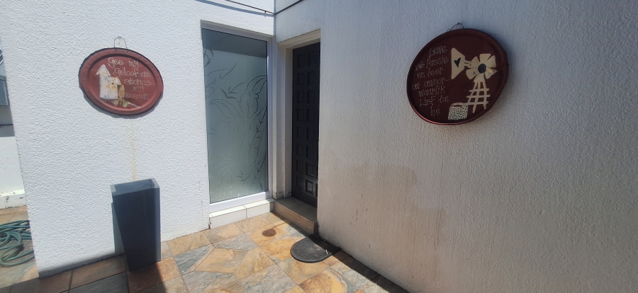 To Let 1 Bedroom Property for Rent in Noordheuwel Gauteng