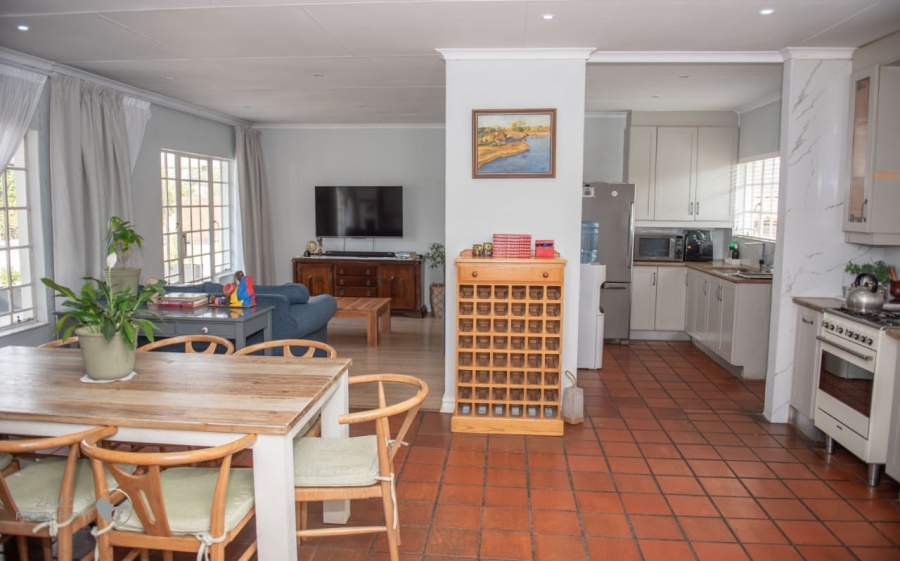 4 Bedroom Property for Sale in Van Riebeeck Park Gauteng