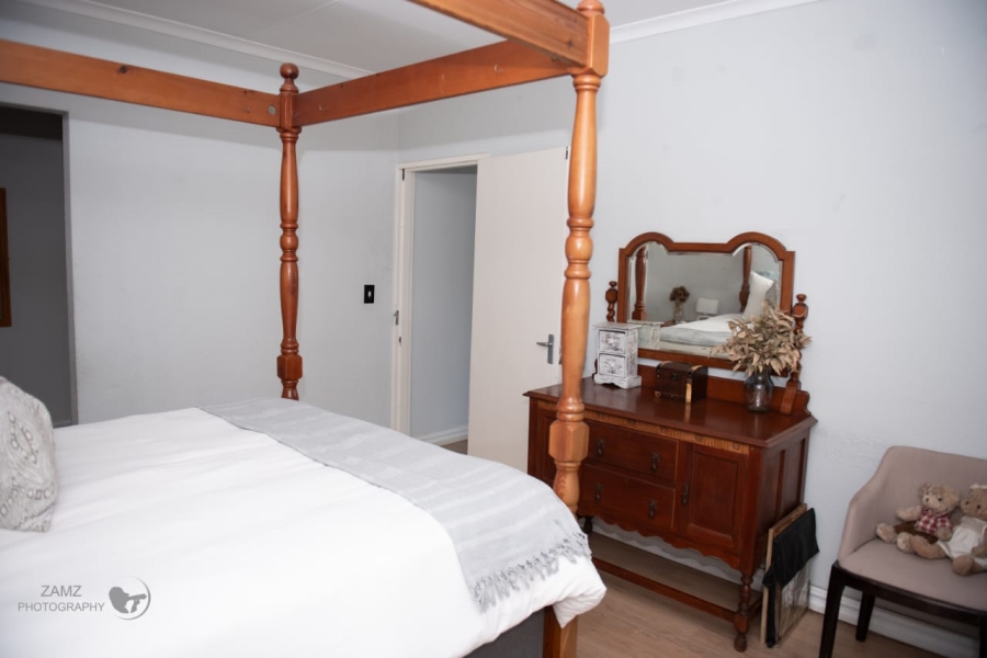 4 Bedroom Property for Sale in Van Riebeeck Park Gauteng