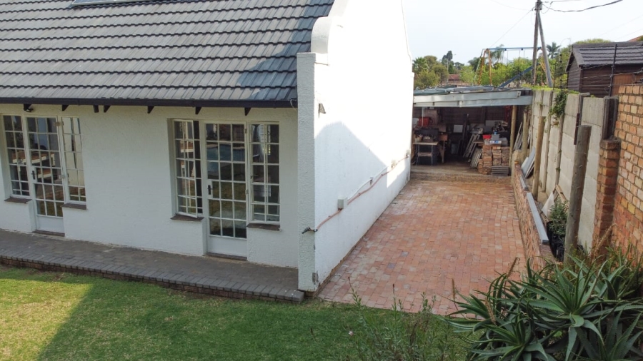 4 Bedroom Property for Sale in Van Riebeeck Park Gauteng