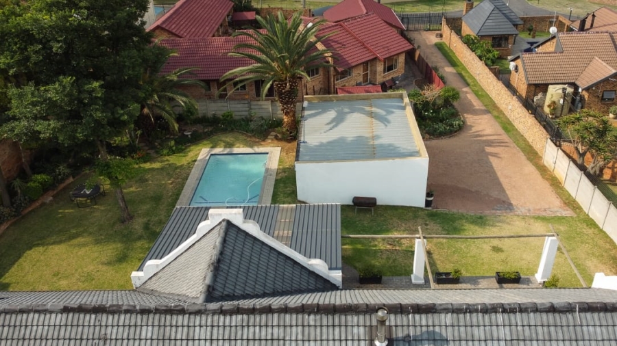 4 Bedroom Property for Sale in Van Riebeeck Park Gauteng