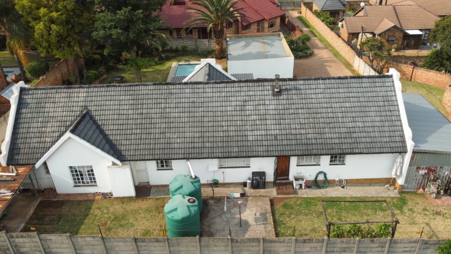 4 Bedroom Property for Sale in Van Riebeeck Park Gauteng
