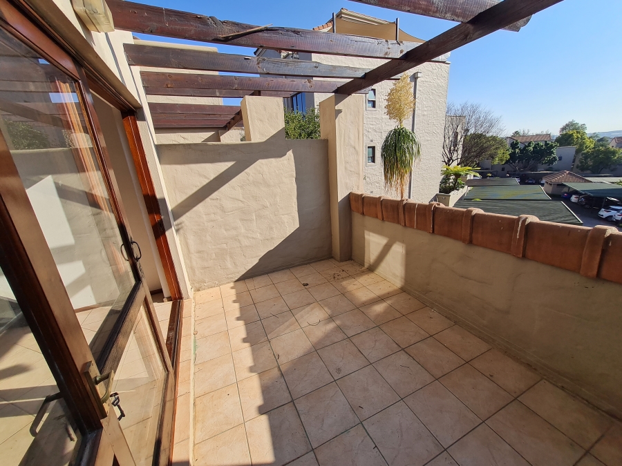 To Let 2 Bedroom Property for Rent in Paulshof Gauteng