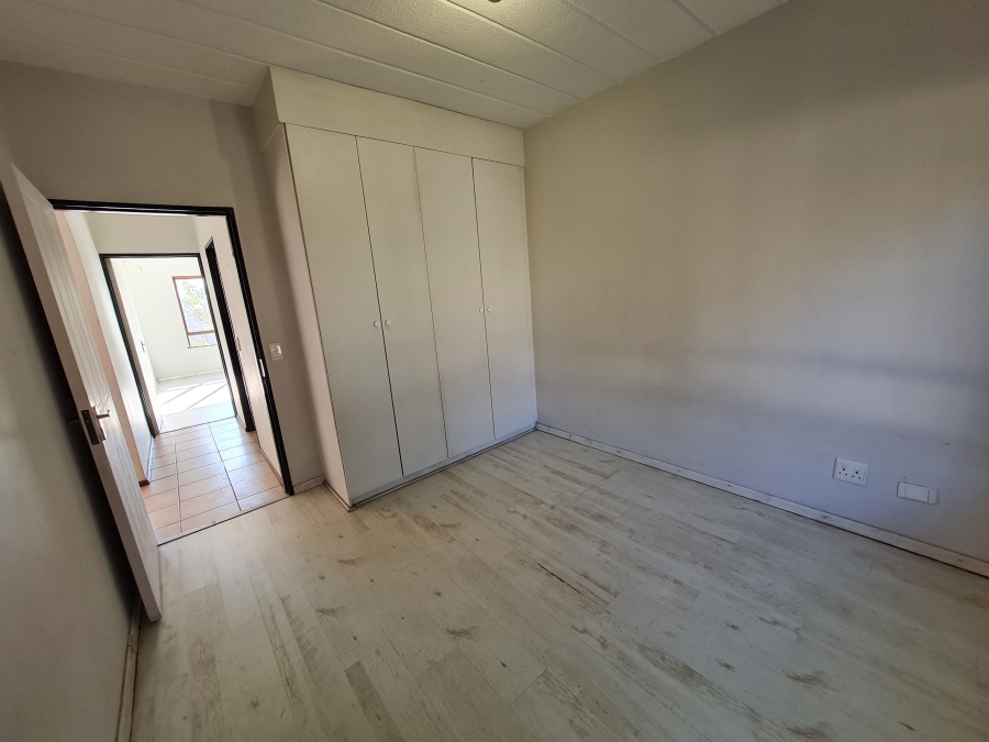 To Let 2 Bedroom Property for Rent in Paulshof Gauteng