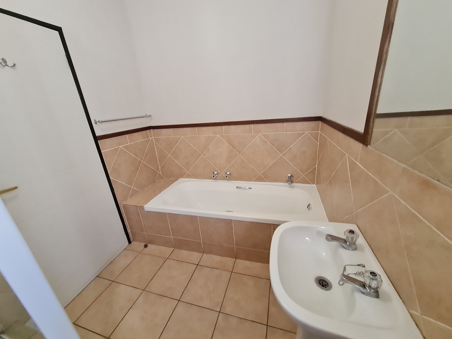 To Let 2 Bedroom Property for Rent in Paulshof Gauteng