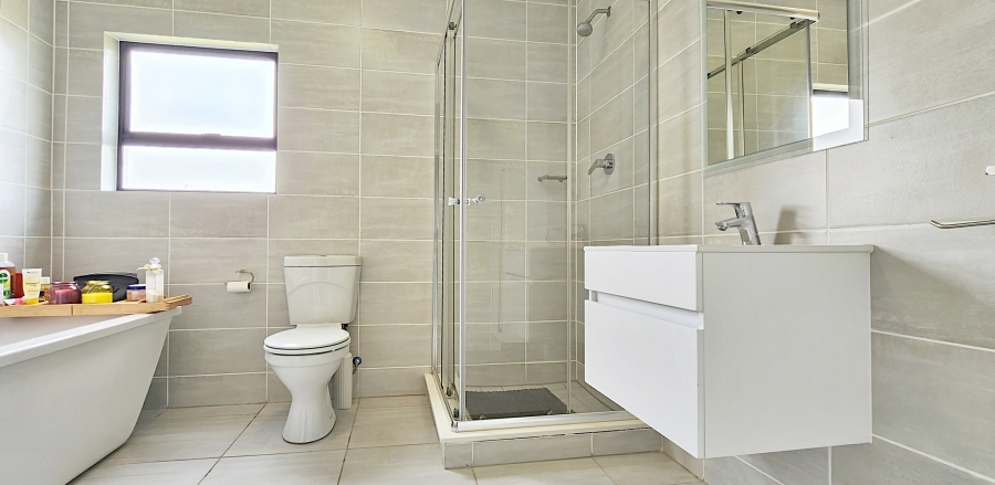 2 Bedroom Property for Sale in Waterfall Gauteng