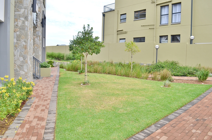 2 Bedroom Property for Sale in Waterfall Gauteng
