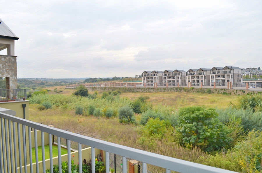 2 Bedroom Property for Sale in Waterfall Gauteng