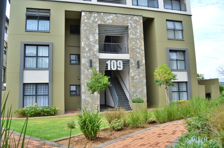 2 Bedroom Property for Sale in Waterfall Gauteng