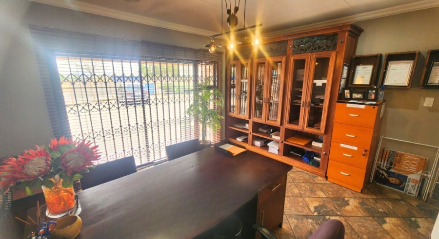 Commercial Property for Sale in Rothdene Gauteng