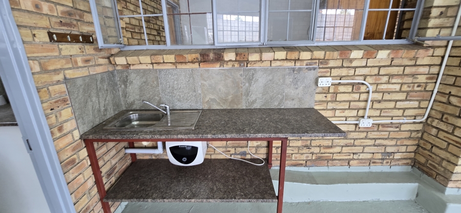 To Let commercial Property for Rent in Factoria Gauteng