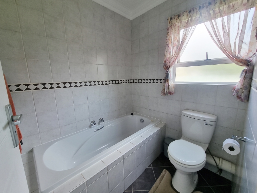 4 Bedroom Property for Sale in Midstream Estate Gauteng