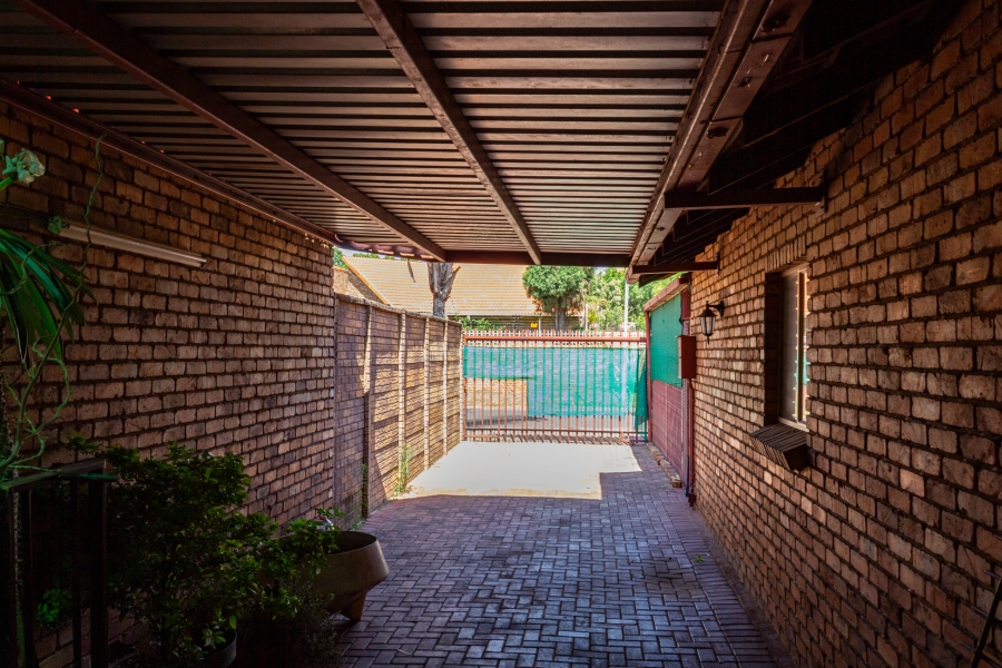 3 Bedroom Property for Sale in Ninapark Gauteng