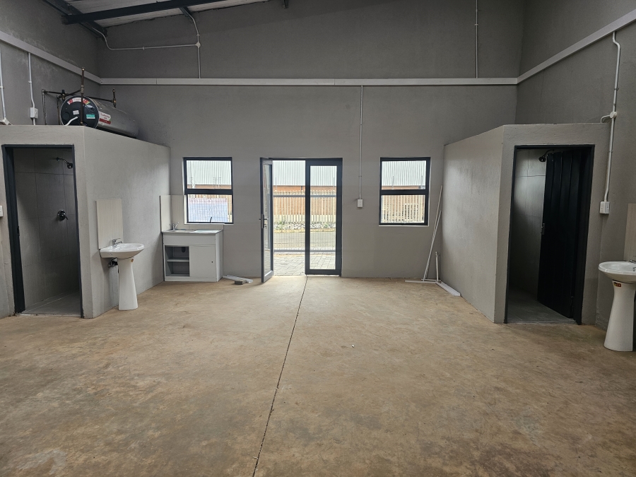 To Let commercial Property for Rent in Hennops Park Industrial Gauteng