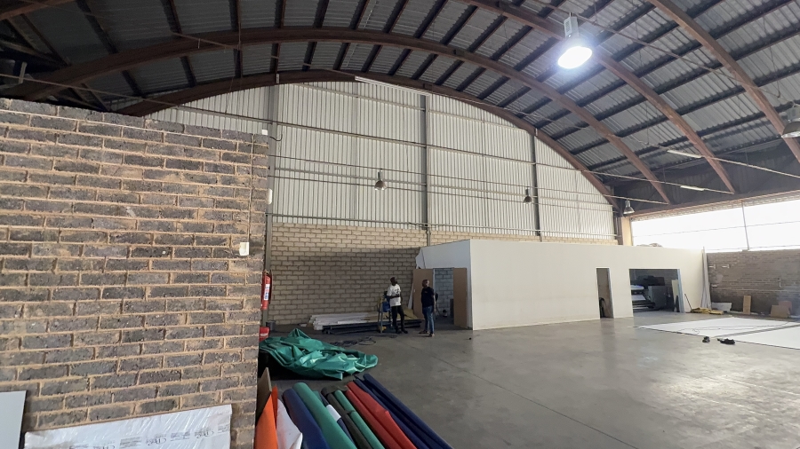 To Let commercial Property for Rent in Driehoek Gauteng