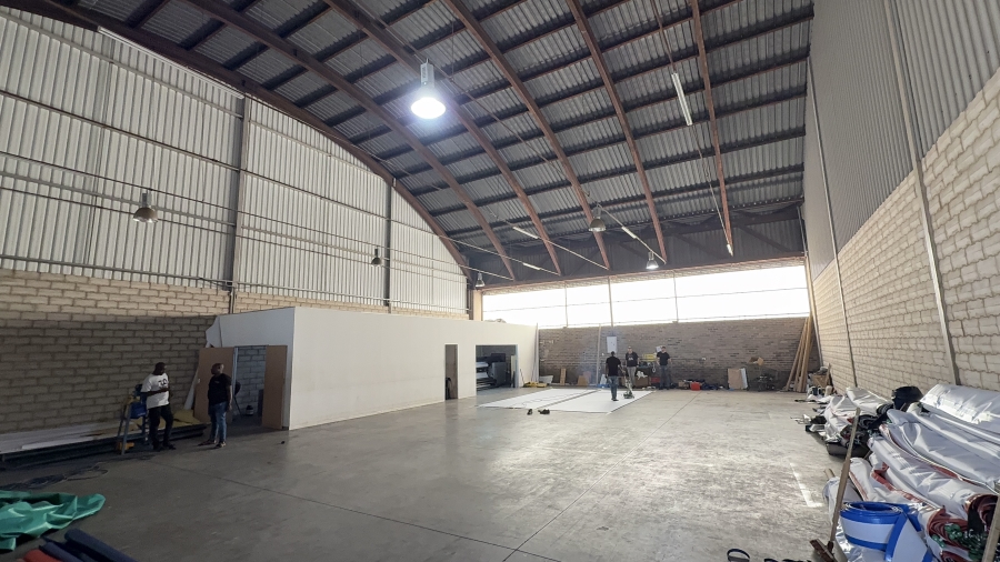 To Let commercial Property for Rent in Driehoek Gauteng