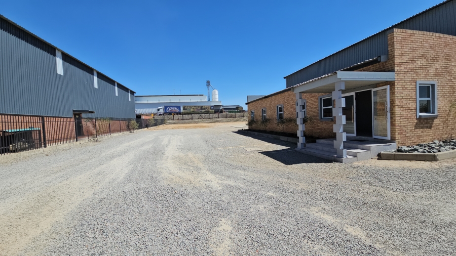 To Let commercial Property for Rent in Knoppieslaagte Gauteng