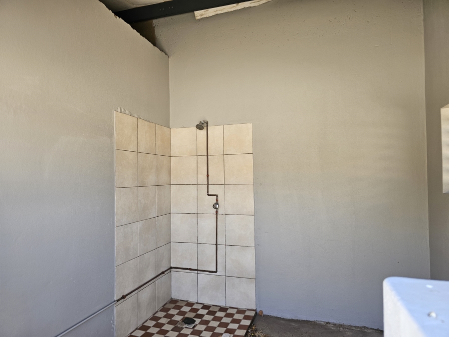 To Let commercial Property for Rent in Knoppieslaagte Gauteng