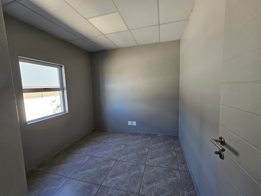 To Let commercial Property for Rent in Knoppieslaagte Gauteng