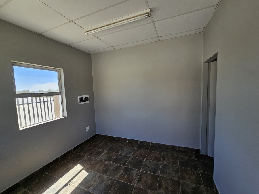 To Let commercial Property for Rent in Knoppieslaagte Gauteng