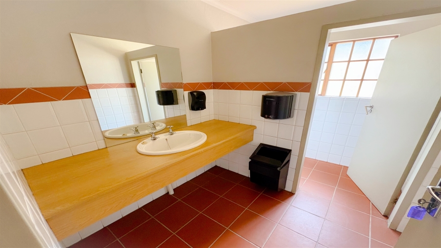 To Let commercial Property for Rent in Saxonwold Gauteng