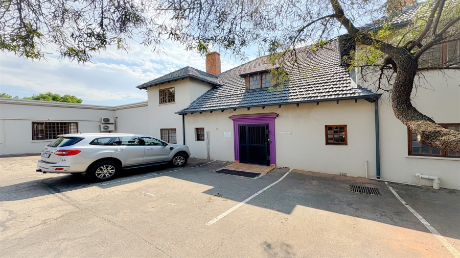 To Let commercial Property for Rent in Saxonwold Gauteng