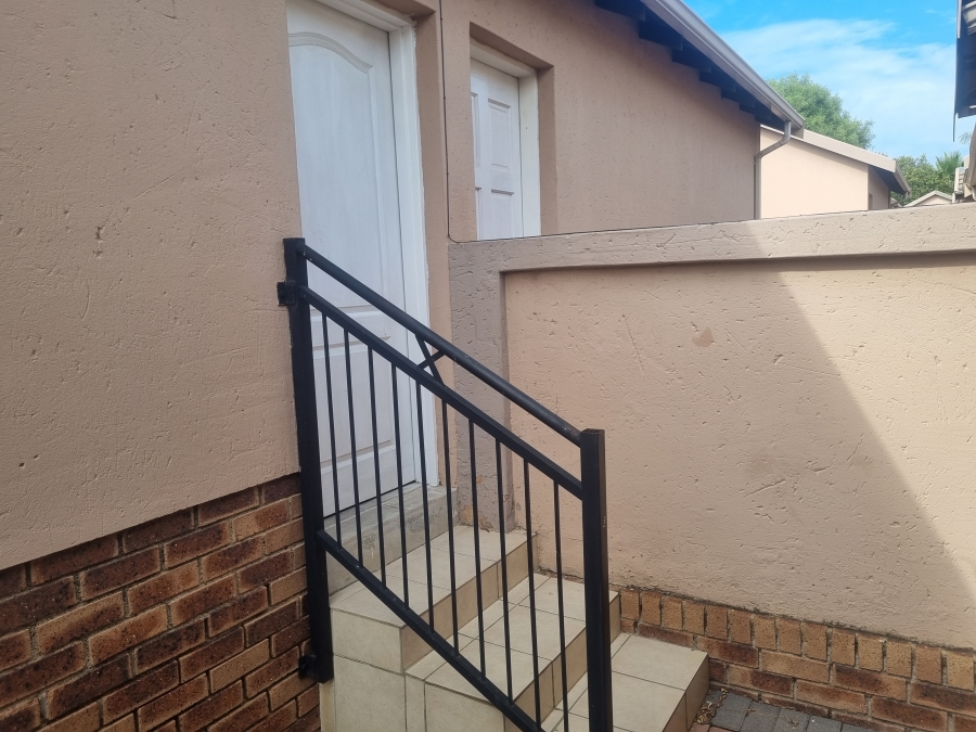 To Let 3 Bedroom Property for Rent in Valley View Estate Gauteng