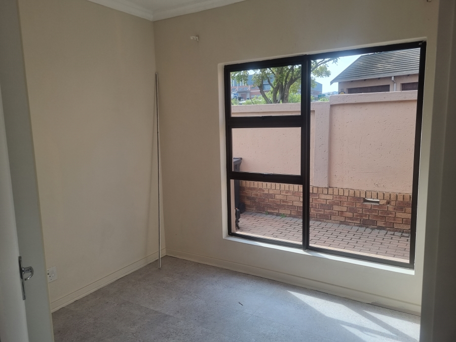 To Let 3 Bedroom Property for Rent in Valley View Estate Gauteng