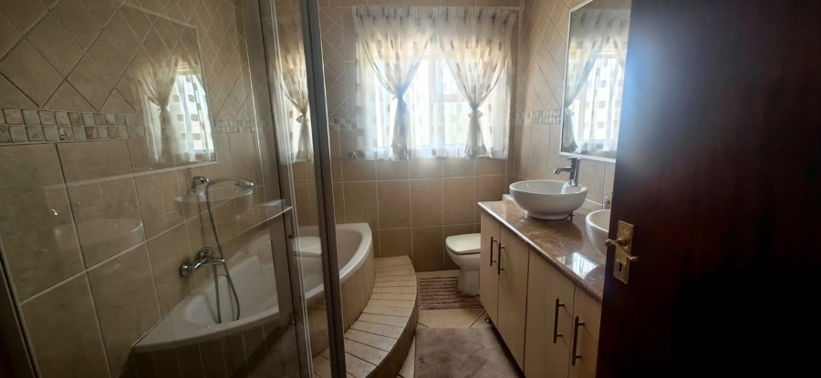 3 Bedroom Property for Sale in Emfuleni Golf Estate Gauteng