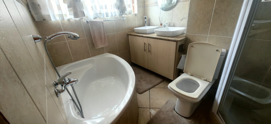 3 Bedroom Property for Sale in Emfuleni Golf Estate Gauteng