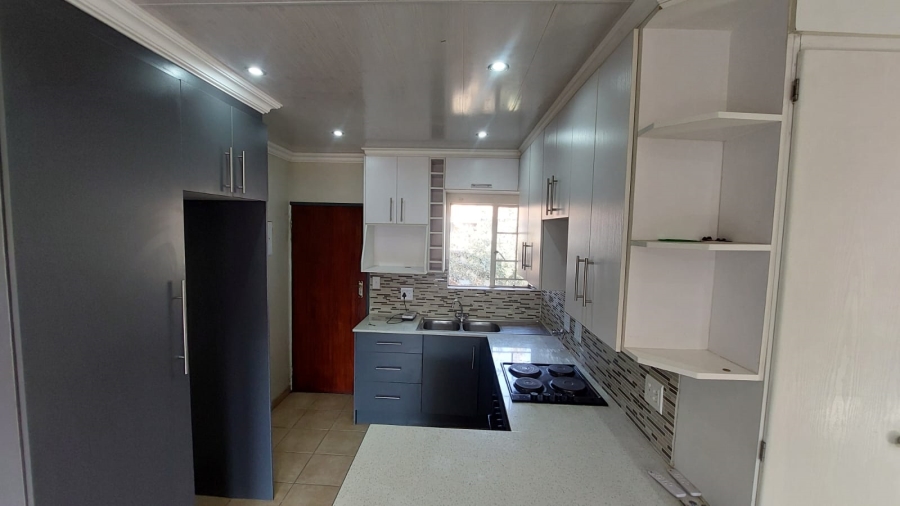 2 Bedroom Property for Sale in Clarina Gauteng
