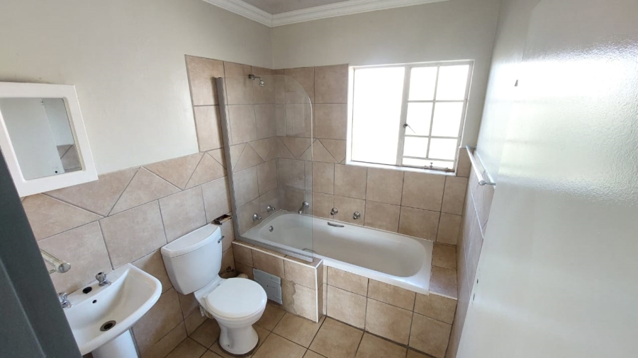 2 Bedroom Property for Sale in Clarina Gauteng