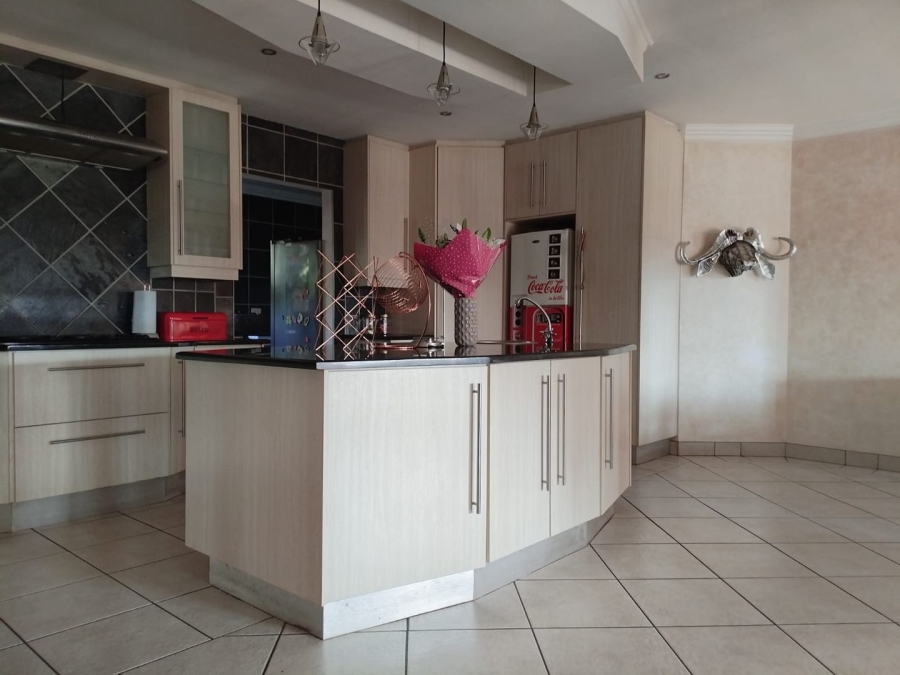 To Let 3 Bedroom Property for Rent in Dayanglen Gauteng