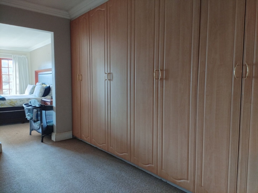 To Let 3 Bedroom Property for Rent in Dayanglen Gauteng