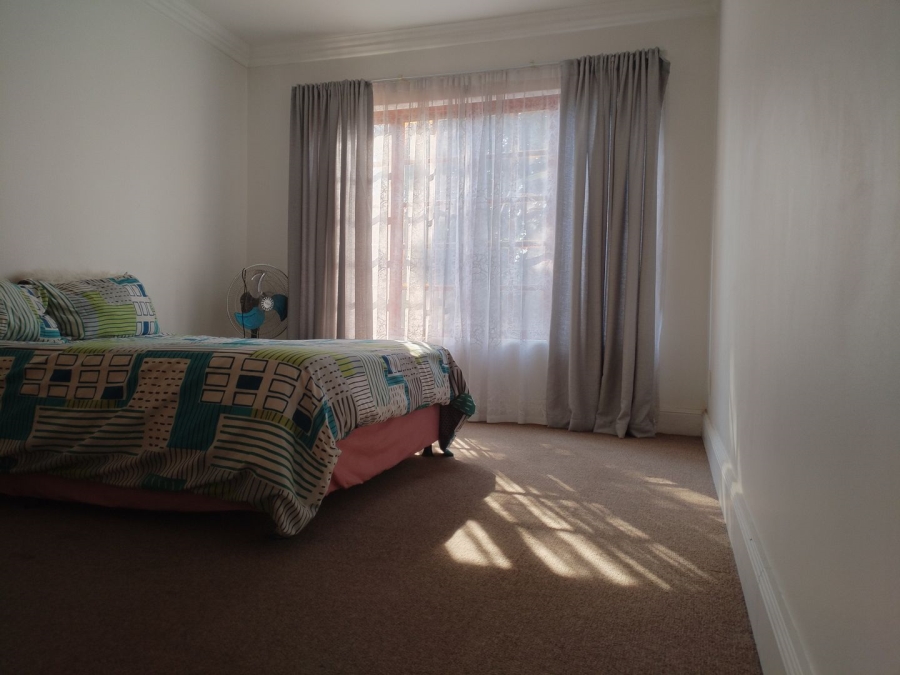 To Let 3 Bedroom Property for Rent in Dayanglen Gauteng